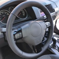 Оплетка на руль из натуральной кожи Opel Astra H (A04) 2004-2010 г.в. (для замены штатной кожи, черная)