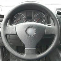 Оплетка на руль из натуральной кожи Volkswagen Caddy III 2006-2010 г.в. (для руля без штатной кожи, черная)