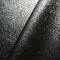 Каучуковый материал (черный глянцевый В1702, ширина 1,4 м., толщина 1,3 мм)