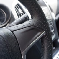 Оплетка на руль из натуральной кожи Opel Meriva B 2010-2017 г.в. (для руля без штатной кожи и кнопок, черная)