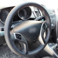 Оплетка на руль из натуральной кожи Hyundai Elantra V (MD) 2010-2016 г.в. (для руля без штатной кожи, черная)