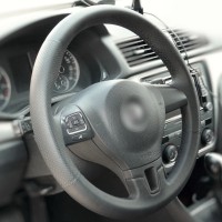 Оплетка на руль из натуральной кожи Volkswagen Tiguan I 2010-2017 г.в. (для руля без штатной кожи, черная)