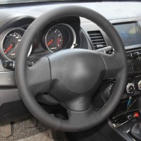 Оплетка на руль из «Premium» экокожи Mitsubishi Outlander 2006-2013 г.в. (для руля без штатной кожи и кнопок, черная)