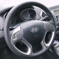 Оплетка на руль из натуральной кожи Hyundai ix35 I 2010-2015 г.в. (для замены штатной кожи на руле с подогревом, черная)