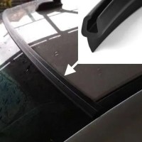 Уплотнитель лобового стекла универсальный (1,5 метра, чёрный)