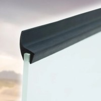 Уплотнитель лобового стекла универсальный (10 метров, чёрный)