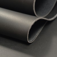 Каучуковый материал (черный DZ-7 гладкий матовый, ширина 1,4 м., толщина 2 мм.)