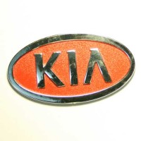 Эмблема «KIA» (100*56 мм) красная