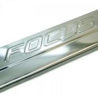 Накладки на пороги Ford Focus 2 штамп (ступенька)