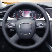 Оплетка на руль из «Premium» экокожи Audi B7 (мультируль, без подрулевых лепестков, черная)