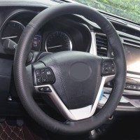 Оплетка на руль из «Premium» экокожи Toyota Highlander 2013-2020 г.в. (черная)
